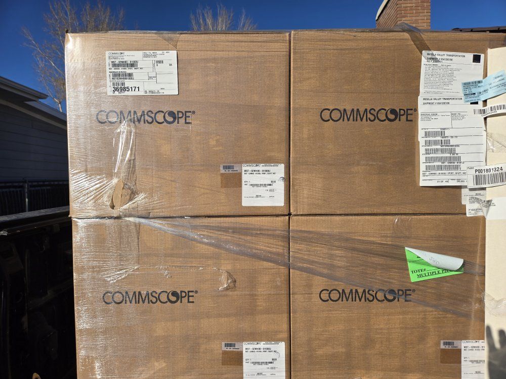 Commscope MST-02MH00-B1000U Fiber Optic Multiport