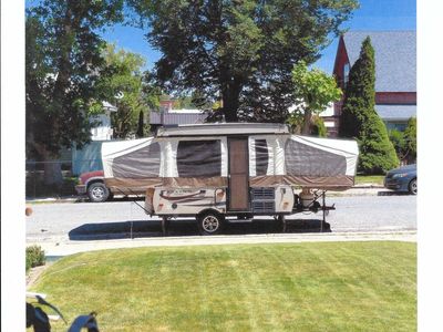 Forrest River RV (Rockwood Freedom Pop-Up Camper Trailer)