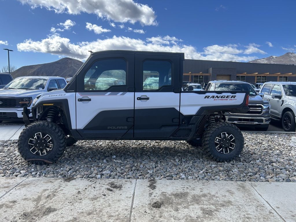 Main image 4