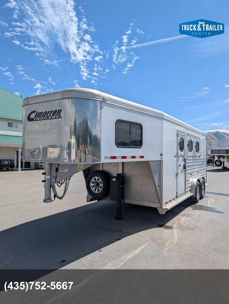USED 2017 Cimarron 3 Horse Gooseneck