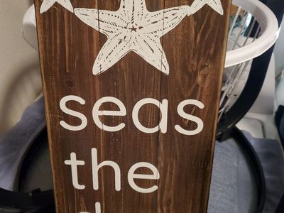 New Rustic Wooden 'Seas The Day' Wall Plaque Sign with Starfish Accent