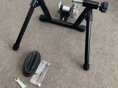 Fluid bike stand