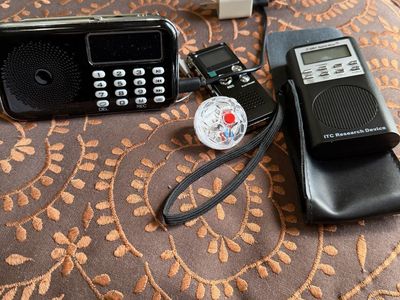 “ GHOST HUNTER “P-SB7 Spirit Box & ITC Research Device Ghost Hunting Equipment & Digital Voice Recorder