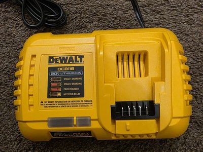 DEWALT 20V/60V MAX FLEXVOLT Lithium-ion Fan Cooled Fast Battery Charger DCB118
