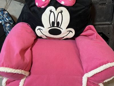 Minnie Mouse bean bag chair