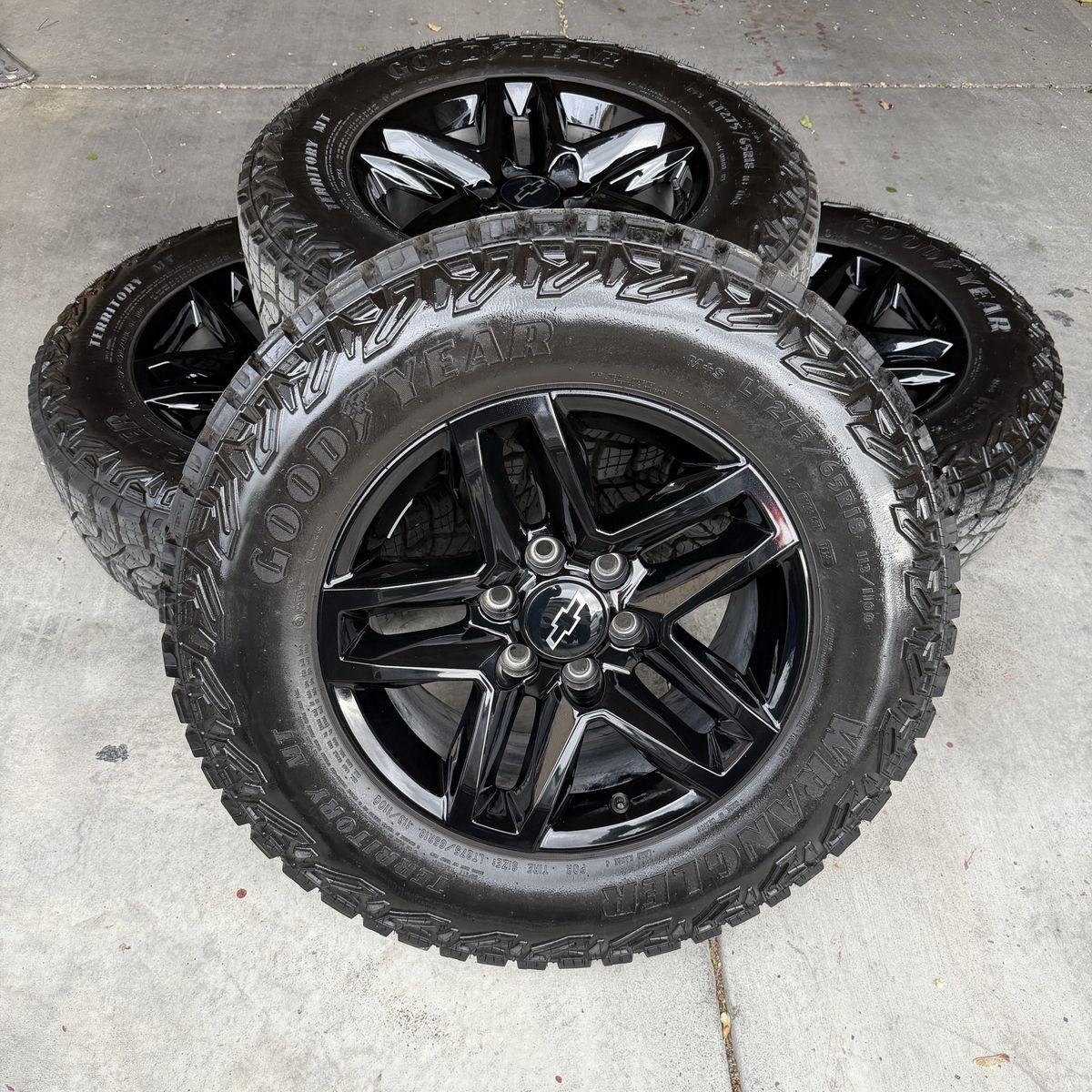Like New 2026 Chevy Silverado Trail Boss Wheels