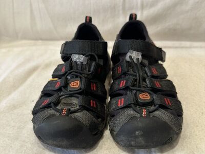 Keen Toddler Size 10 Gray/Red Trim Hiking Sandals