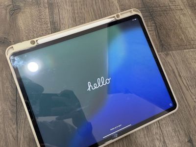 iPad Pro 12.9 (6th Gen) 256GB WiFi