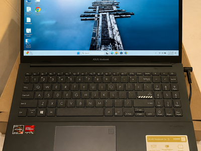 Like New 6 weeks old ASUS VivoBook Go 15.6” Laptop • Ryzen 3 • 8GB DDR5 • 256GB SSD • Complete in Original Box