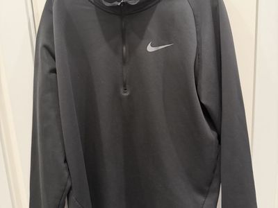 Nike Dri-FIT Men's Half-Zip Long Sleeve Pullover - Size 2XL