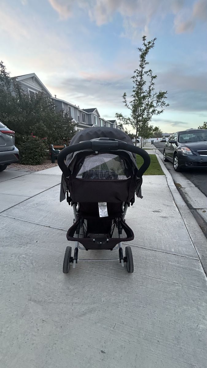 Graco Double Stroller – Great Condition
