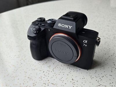 Canon A7iii - Low shutter count!