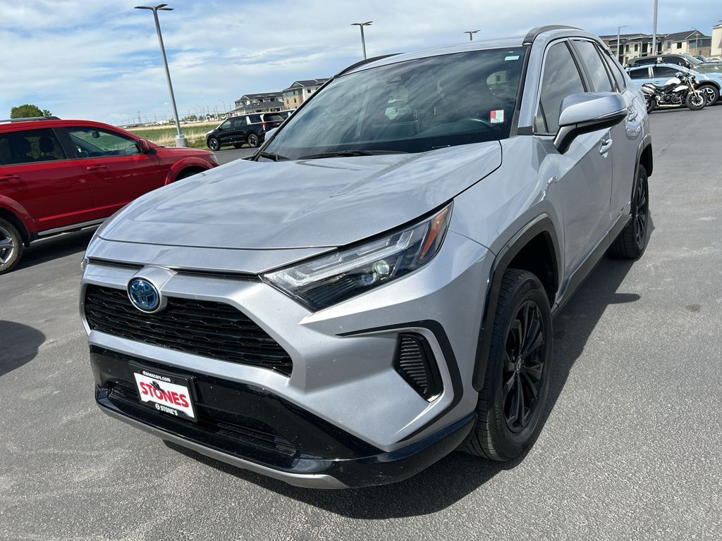2022 Toyota RAV4 Hybrid SE