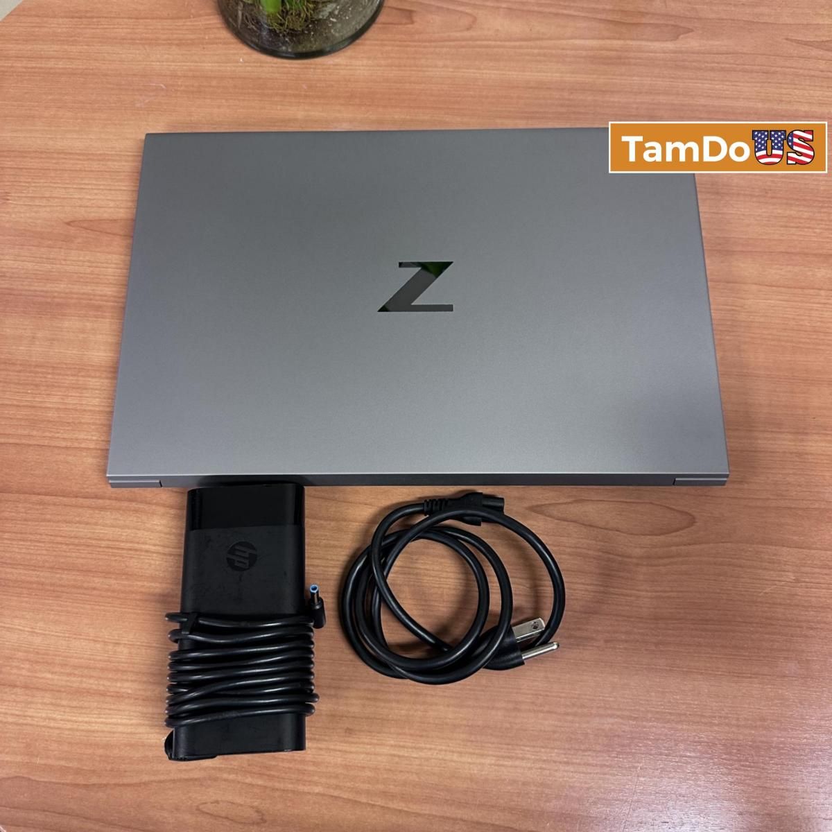 HP ZBook Studio 15.6" G8 Mobile Workstation, i7-11850H, 32GB, 1TB, NVIDIA T1200