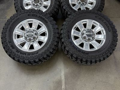 NEW 2022 f350 platinum OEM 20in wheels/ 37x13.50r20 tires