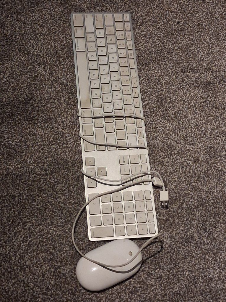 Apple Keyboard & Mouse