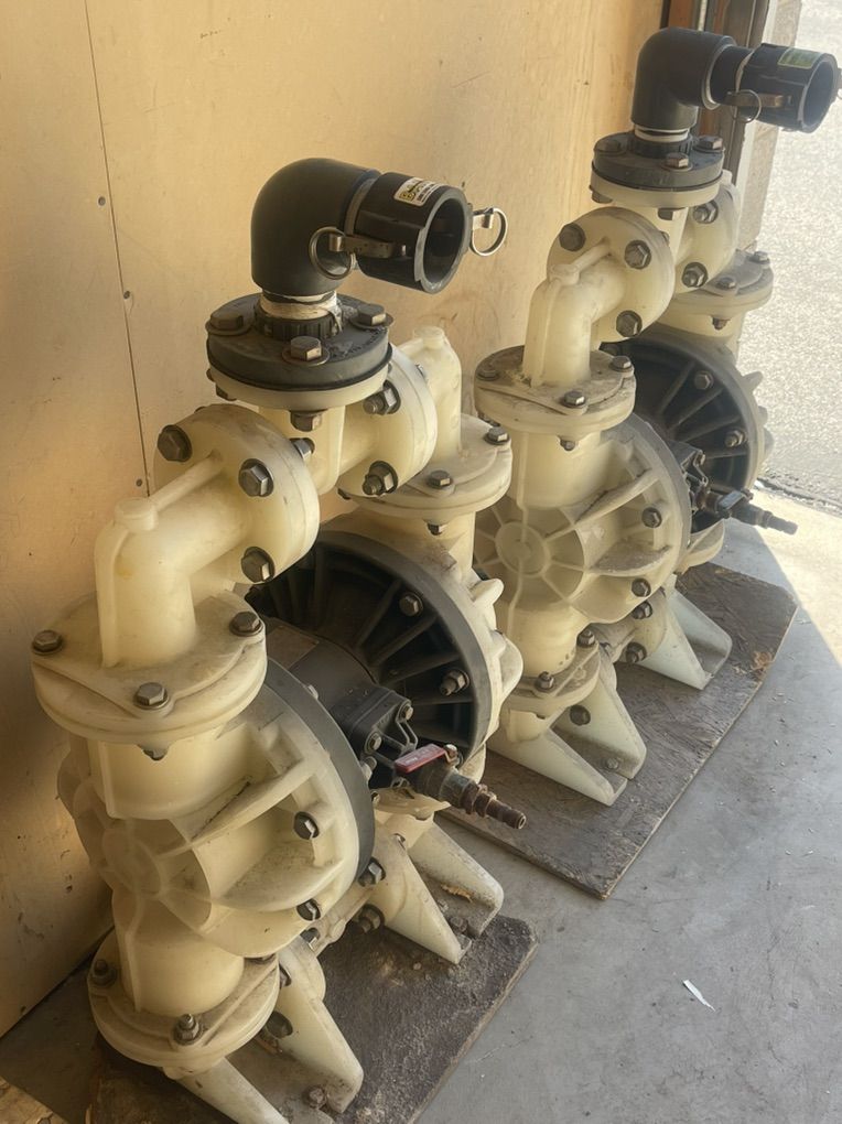 SANDPIPER DIAPHRAM PUMPS
