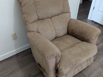 Tan L-Z-Boy Recliner