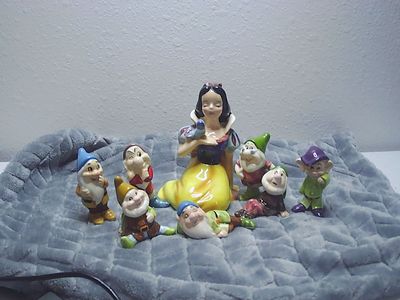 Vintage Disney Snow White and the 7 Dwarfs Figurines Enesco Japan