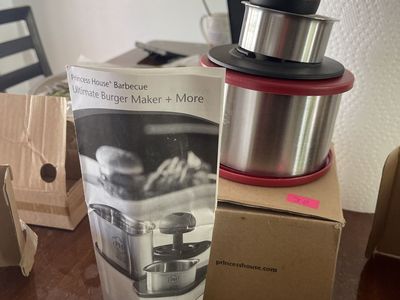 Princess house Burger Maker