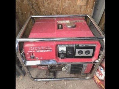 Vintage Honda Generator EM 2200X Runs Great