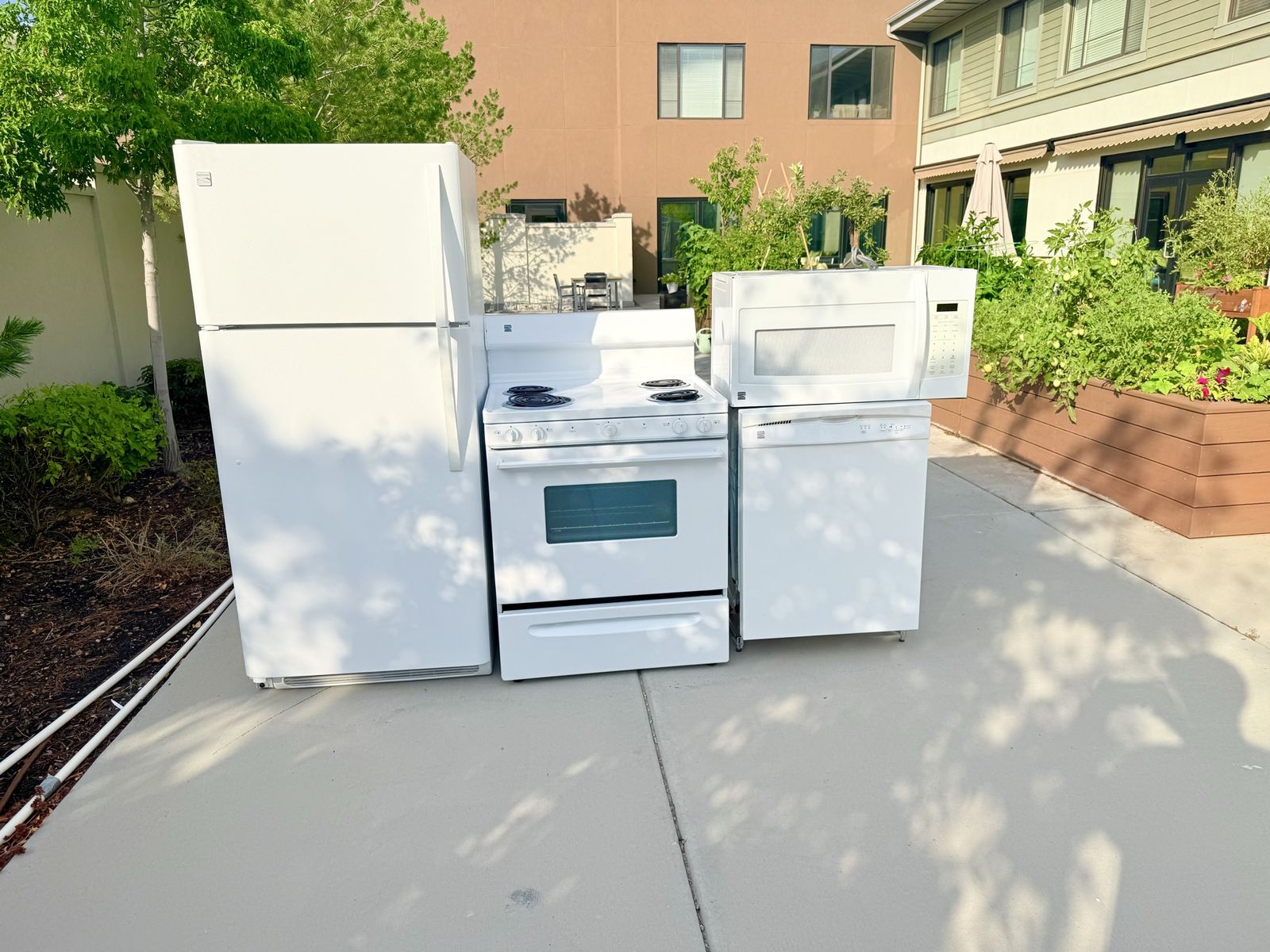 Appliances set 