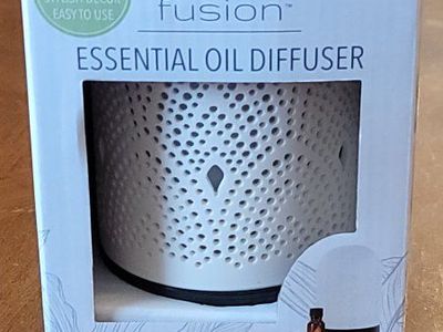 Fusion Essential Oil Diffuser - 100 mL, Ultrasonic, 6-Hour Run Time, Color-Changing LED Lights