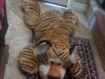 CUDDLE BUDDY! 42 INCHES OF TIGER-IFFIC SOFTNESS!