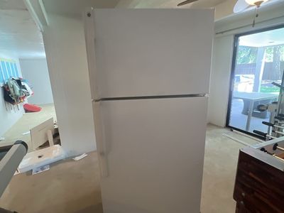 White Top Freezer Refrigerator