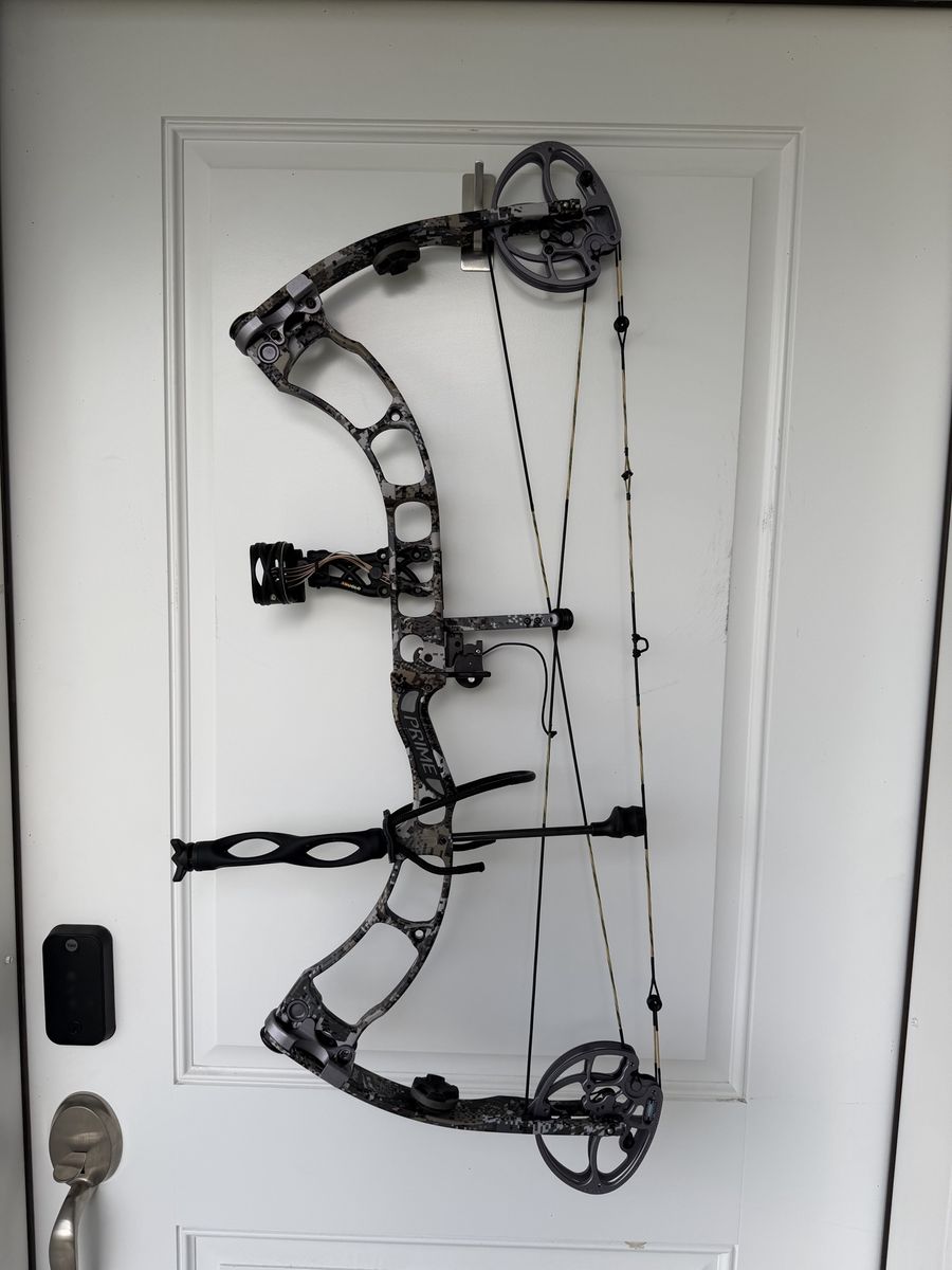 Prime Ion Compound Bow
