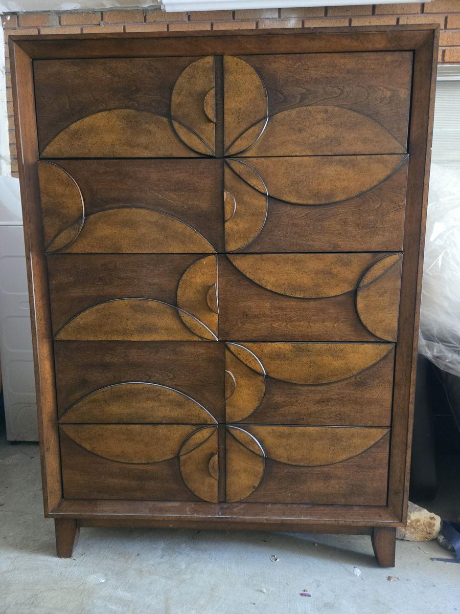 Dresser with 5 Drawers
