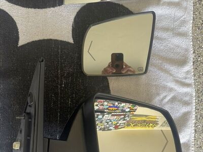 Toyota Tundra Side Mirror (Passenger)