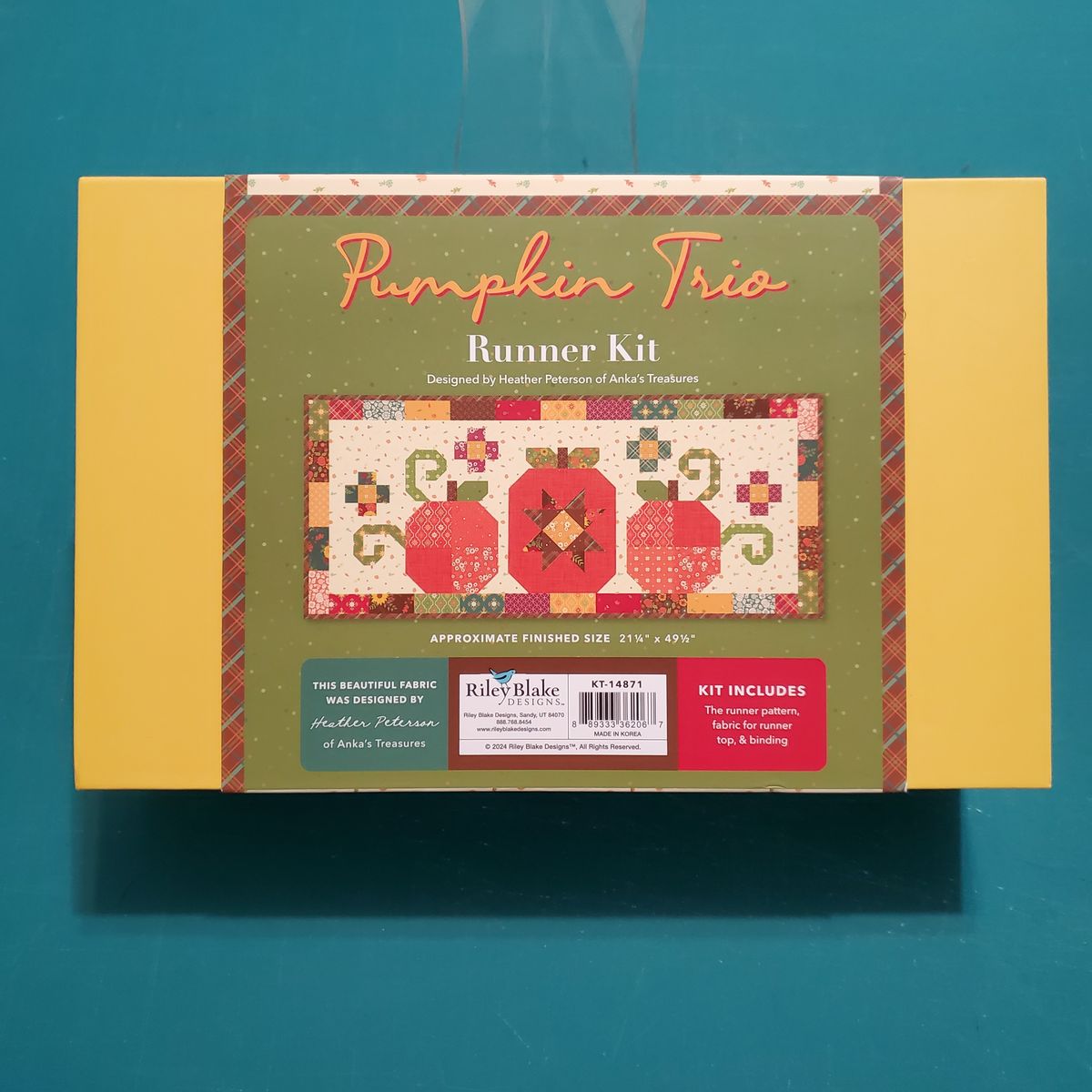 Riley Blake Pumpkin Trio Table Runner Kit by Heather Peterson (KT-14871)