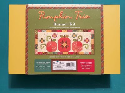 Riley Blake Pumpkin Trio Table Runner Kit by Heather Peterson (KT-14871)
