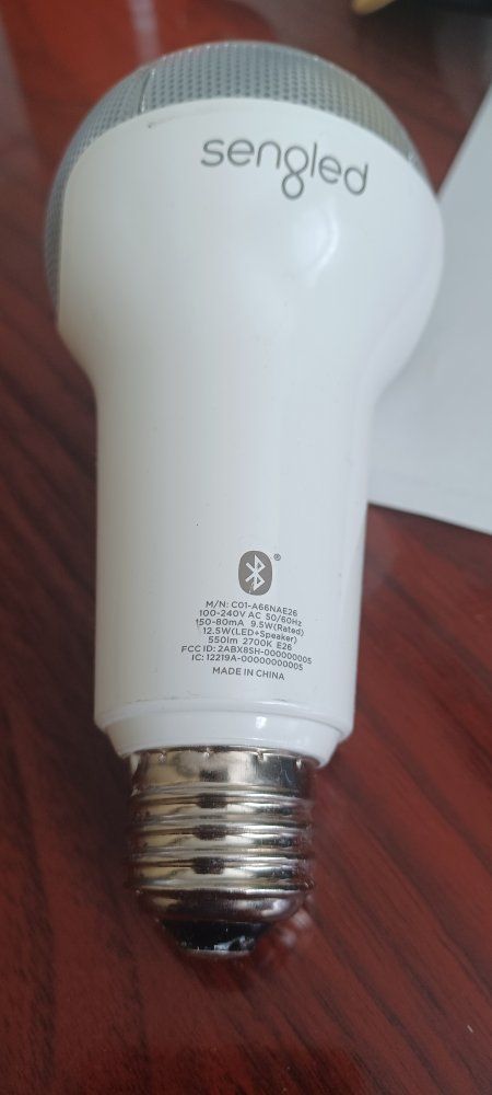 Singled smart light bulb