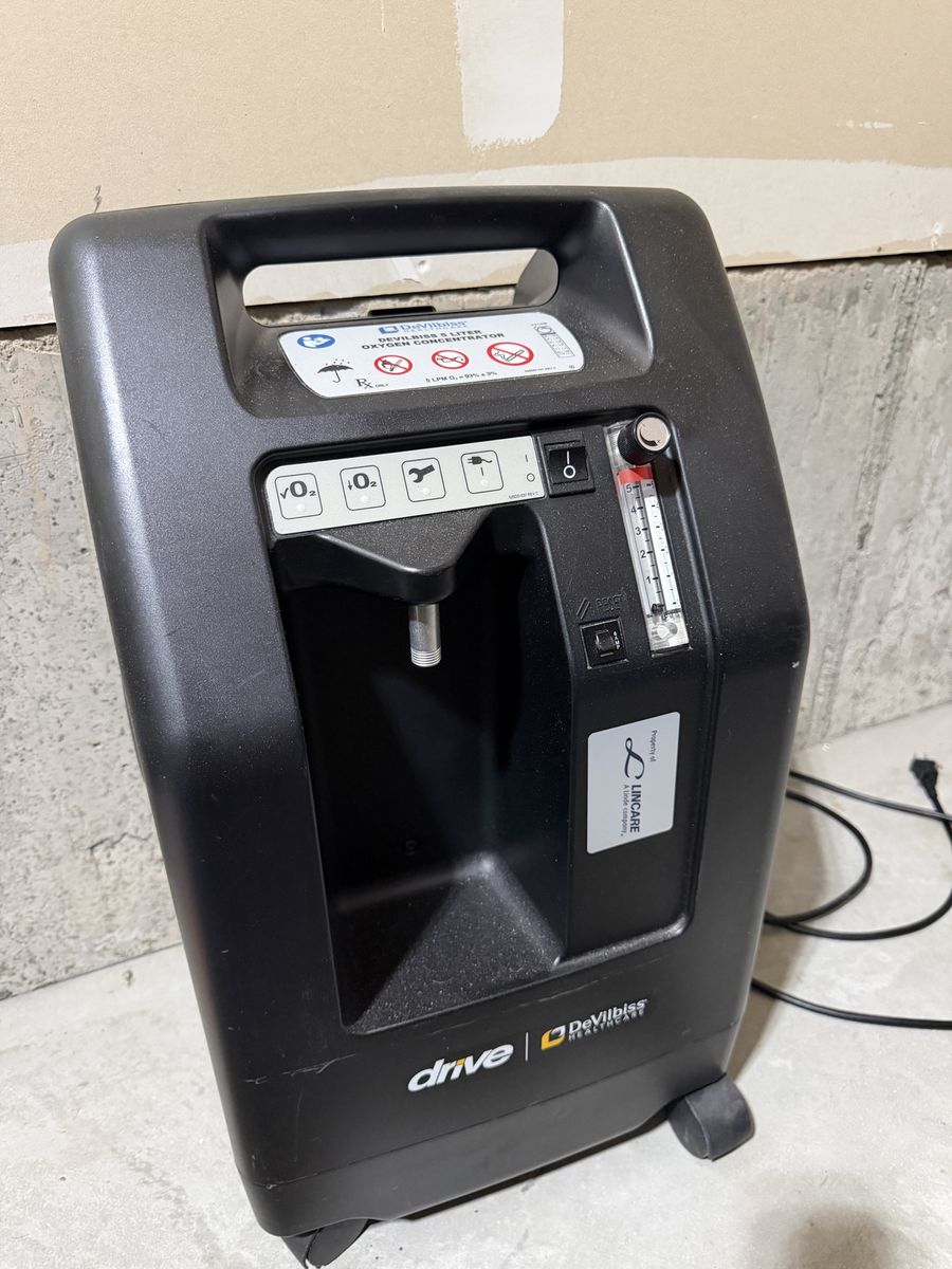 Drive DeVilbiss Oxygen Concentrator - Used, Good Condition