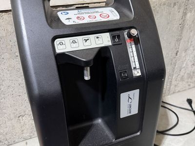 Drive DeVilbiss Oxygen Concentrator - Used, Good Condition