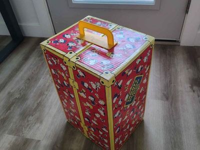 Vintage Vintage Snoopy's Wardrobe Trunk Set Outfit Collection Peanuts