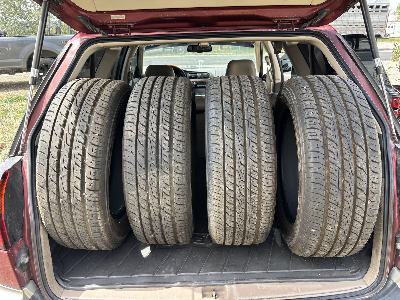 Tires 225/60R16