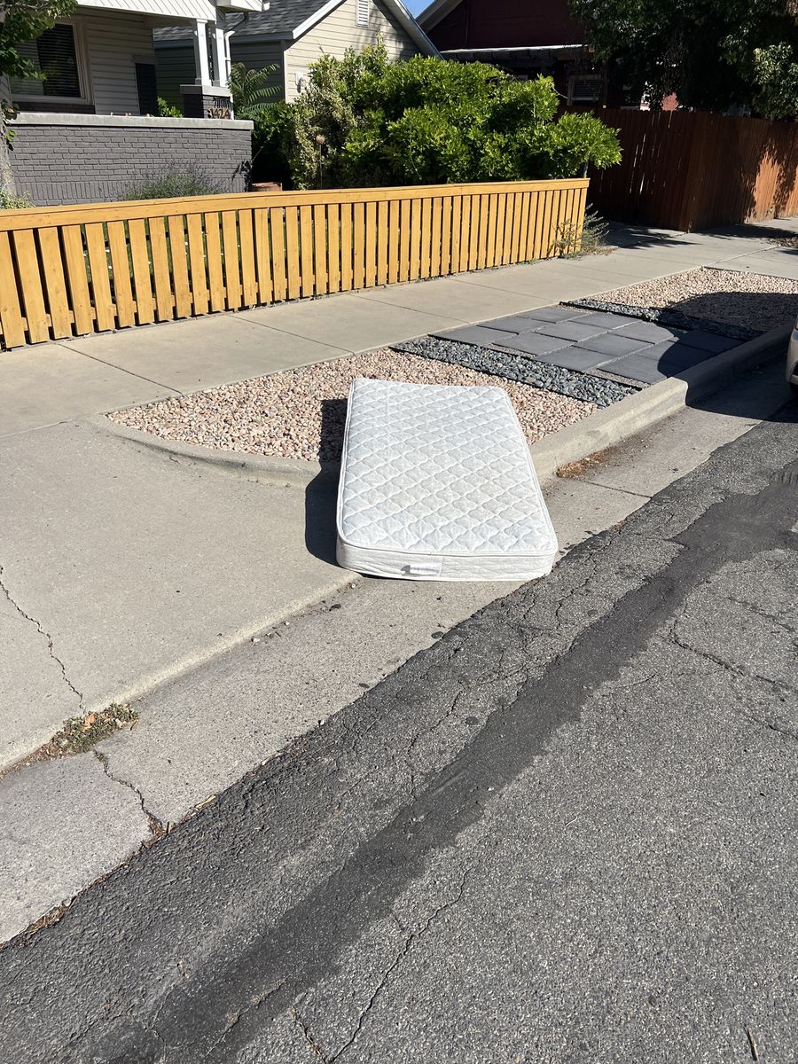 Free Twin Size Mattress - Clean & Good Condition, Ready for Pickup Near Liberty Park