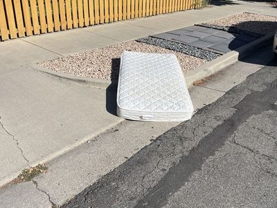 Free Twin Size Mattress - Clean & Good Condition, Ready for Pickup Near Liberty Park