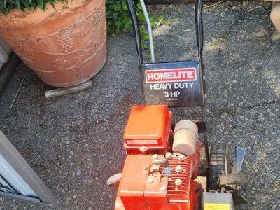 Homelite Heavy Duty 3HP Gas Powered Lawn Edger with Briggs & Stratton Engine
