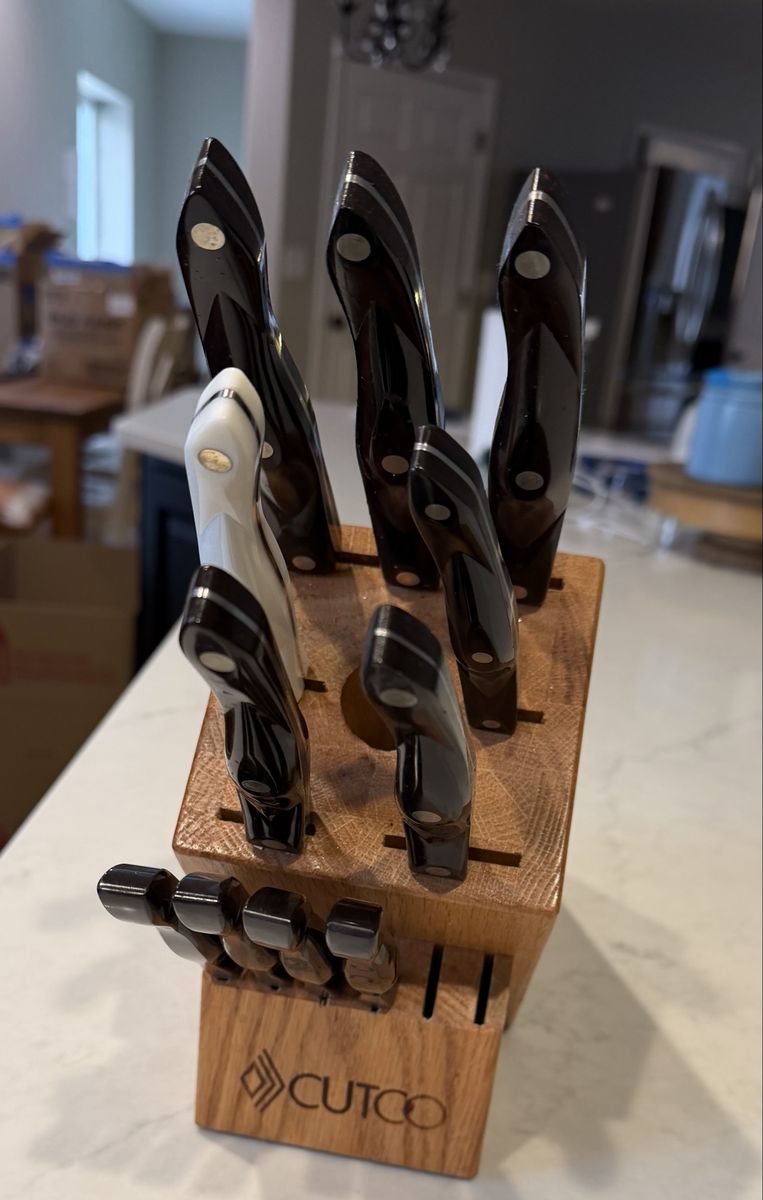 Cutco 12-Piece Knife Set with Wood Block - Black & White Handles