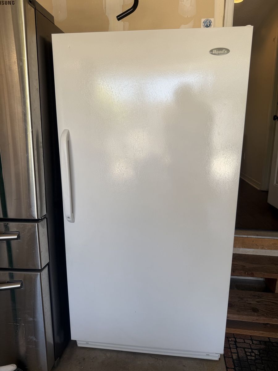 Upright freezer