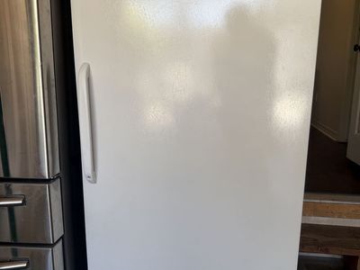 Upright freezer