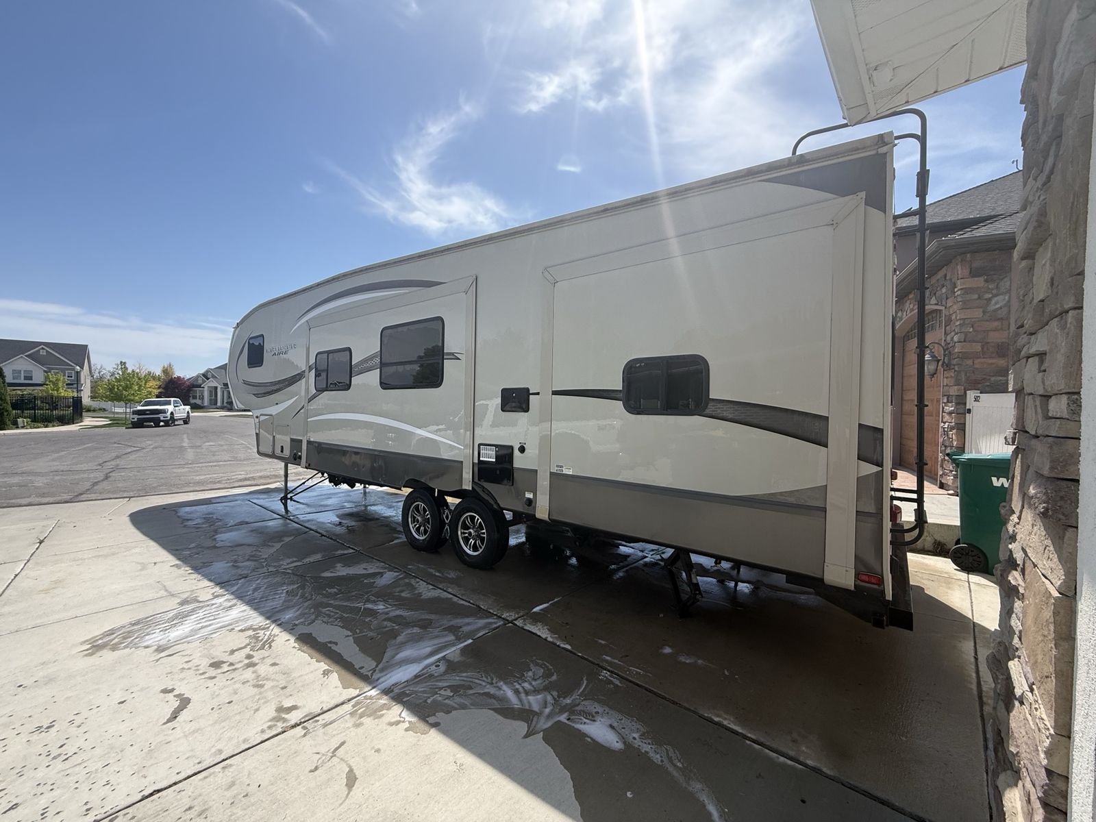 Crossroads Cruiser Aire 5th Wheel Travel Trailer 2017 31BH