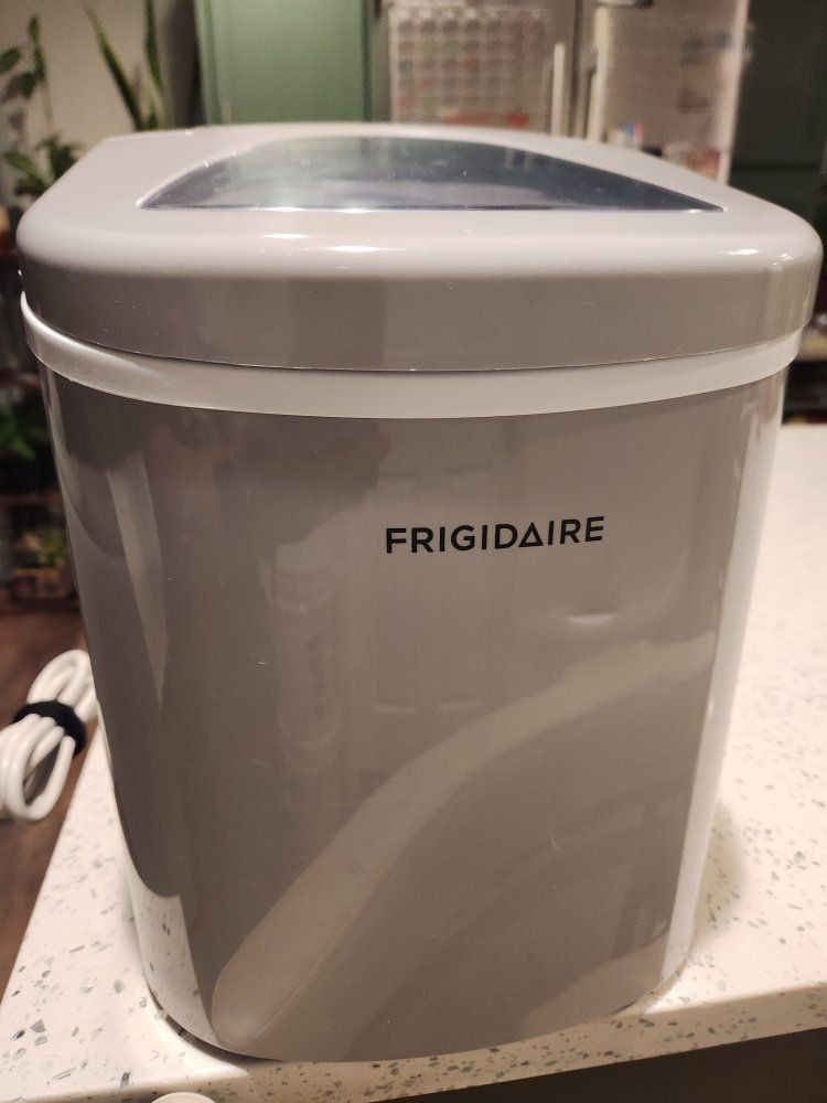 Ice maker