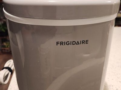 Ice maker