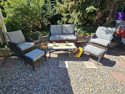 Metal/Wicker Patio Set