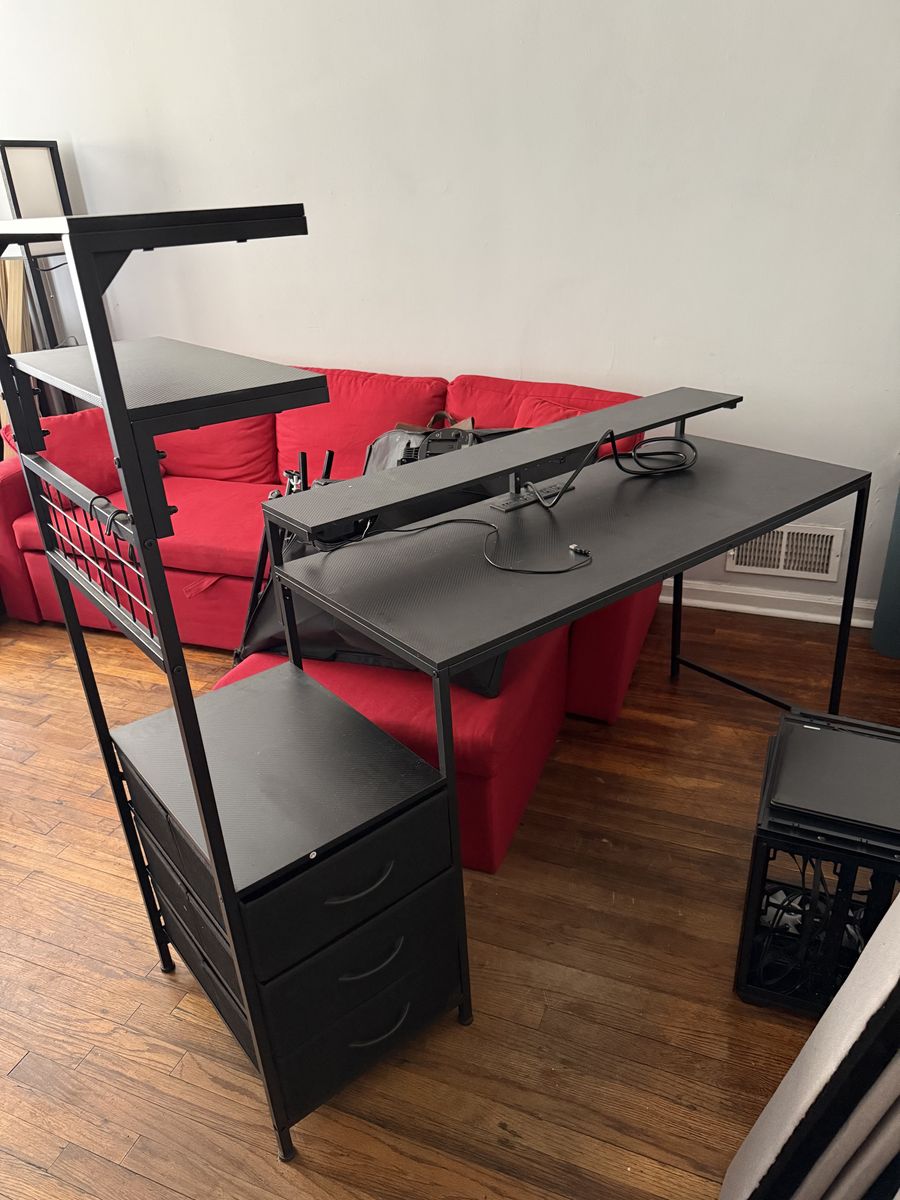 Work Desk (62x21x54)